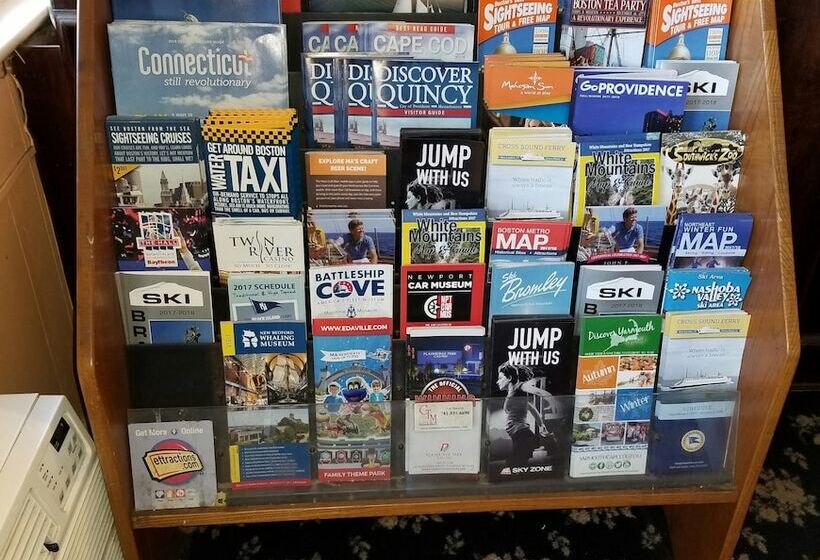 호텔 Colonial Inn Seekonk