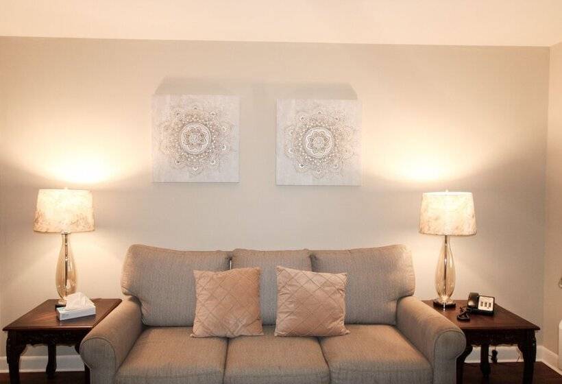 호텔 Colonial Inn Seekonk