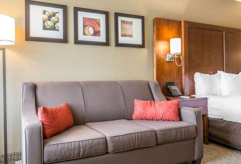 فندق Comfort Inn & Suites Aberdeen