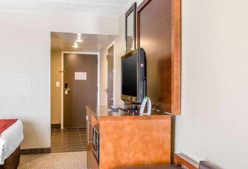 فندق Comfort Inn & Suites Aberdeen