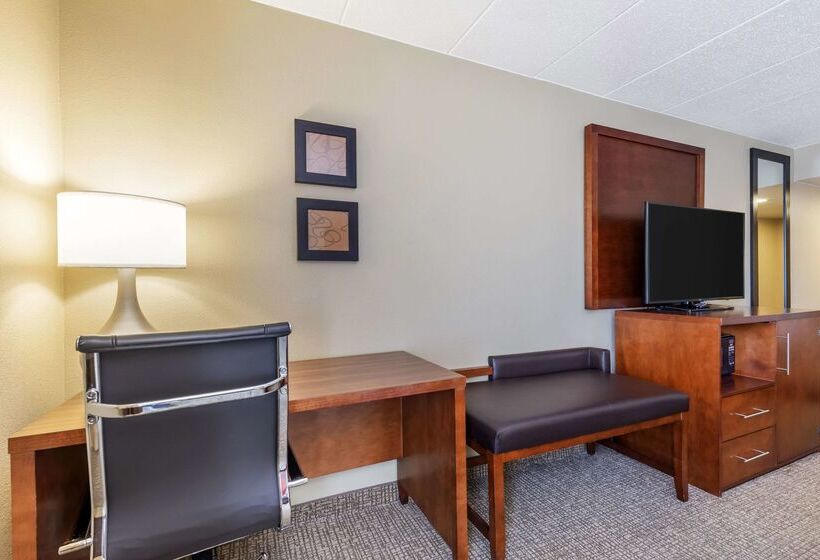 فندق Comfort Inn & Suites Aberdeen