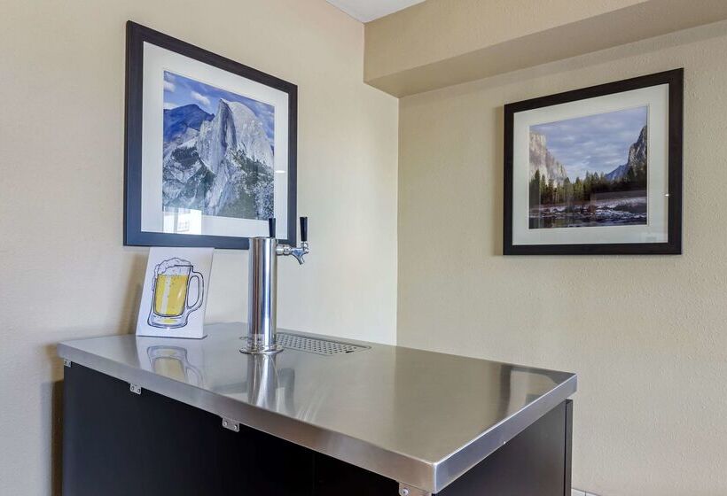 酒店 Comfort Inn & Suites Rocklin   Roseville