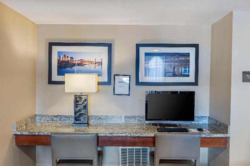 酒店 Comfort Inn & Suites Rocklin   Roseville