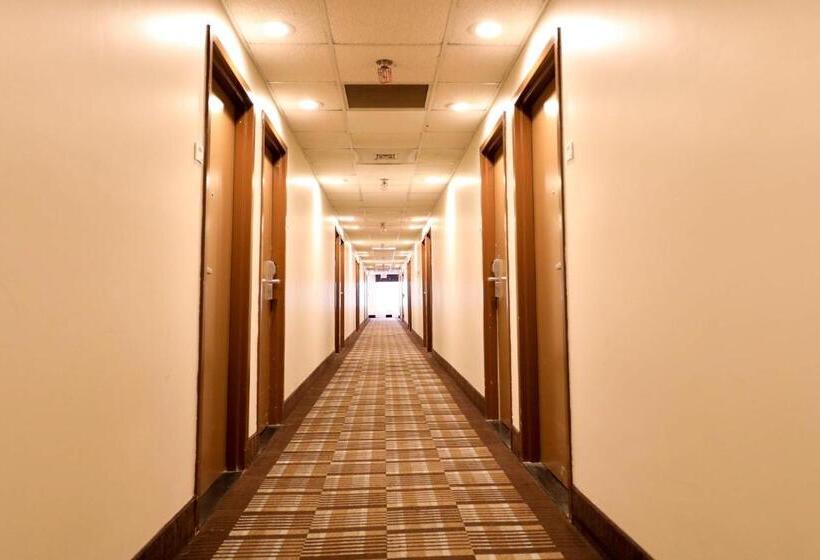 호텔 Copley Inn & Suites, Copley   Akron