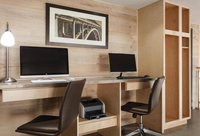 فندق Country Inn & Suites By Radisson, Bakersfield, Ca