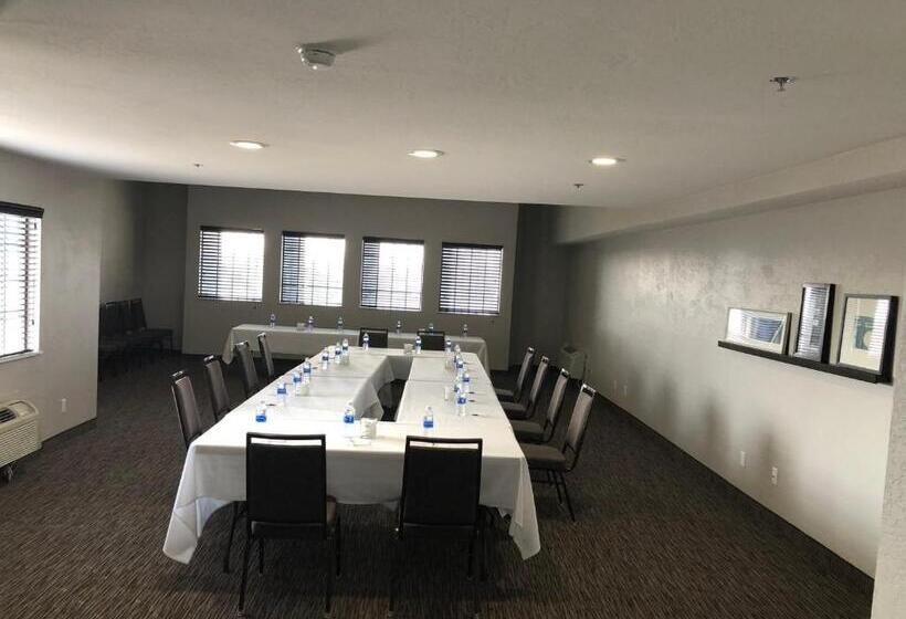 فندق Country Inn & Suites By Radisson, Bakersfield, Ca