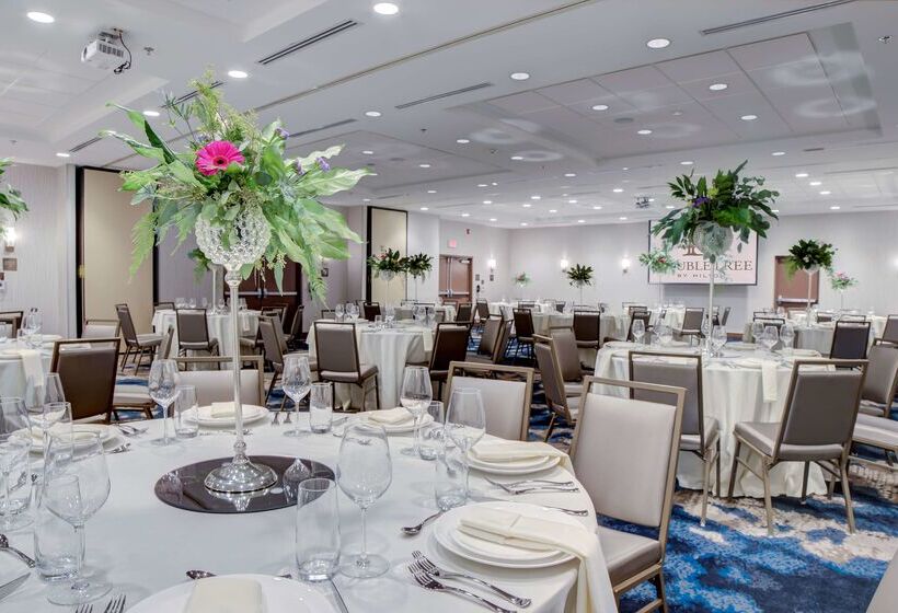 בית מלון כפרי Doubletree By Hilton Harrisonburg