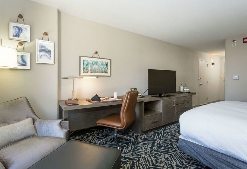 בית מלון כפרי Doubletree By Hilton Harrisonburg