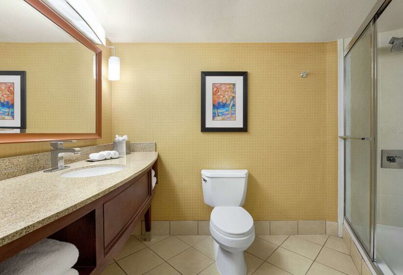 Doubletree By Hilton Hotel Jackson