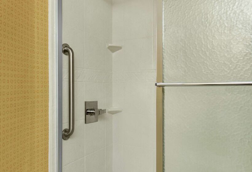 Doubletree By Hilton Hotel Jackson