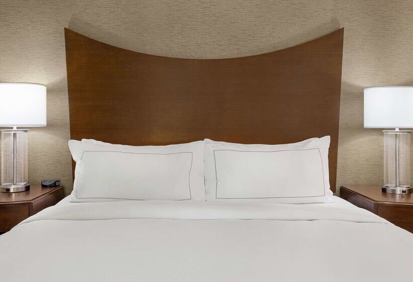 Doubletree By Hilton Hotel Jackson