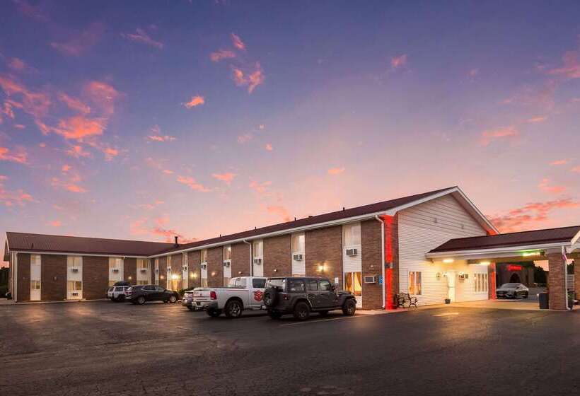فندق Econo Lodge Inn & Suites