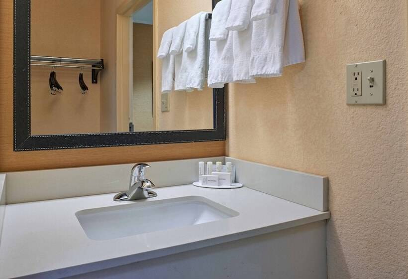 호텔 Fairfield Inn By Marriott Kalamazoo West