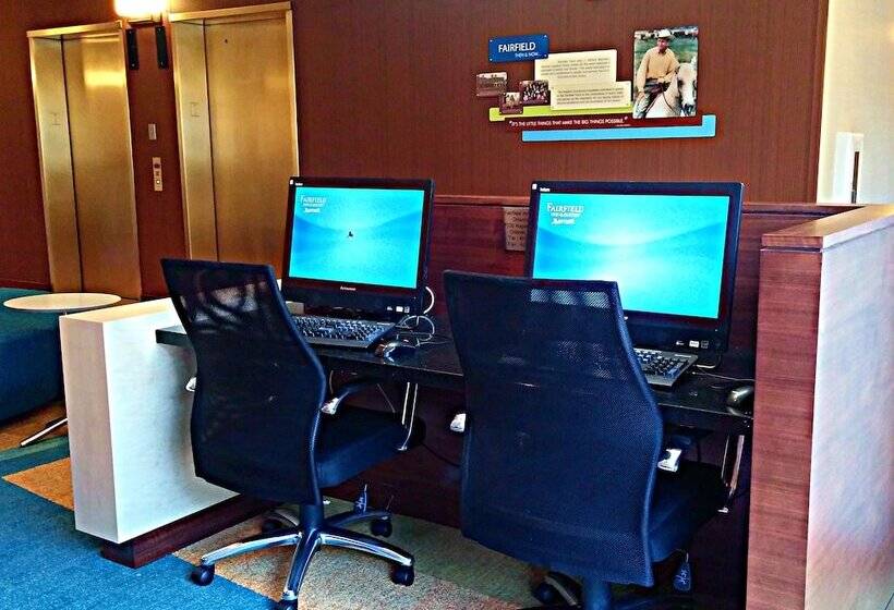 ホテル Fairfield Inn Orlando Airport