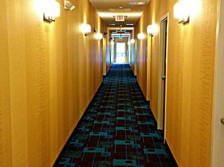 ホテル Fairfield Inn Orlando Airport