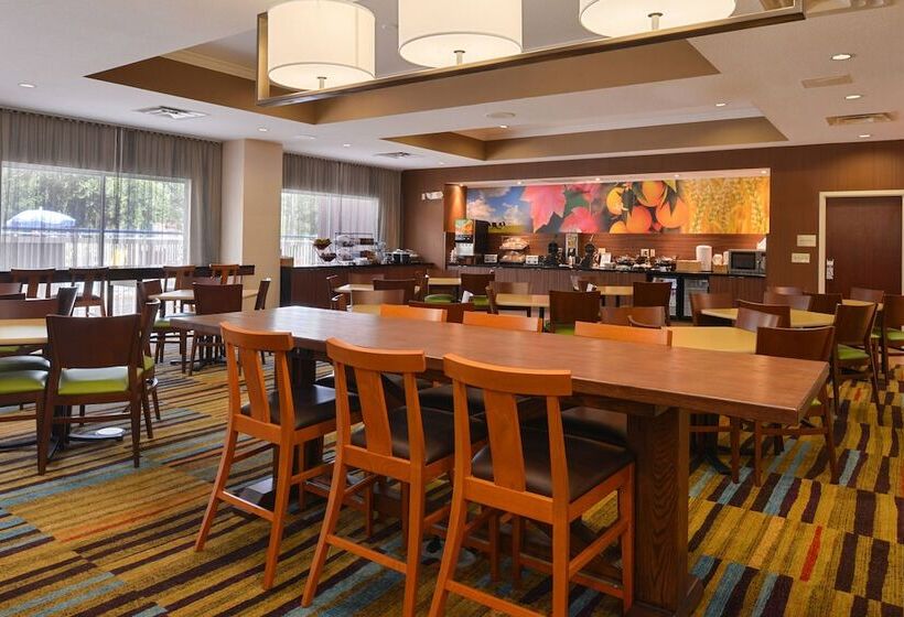 ホテル Fairfield Inn Orlando Airport