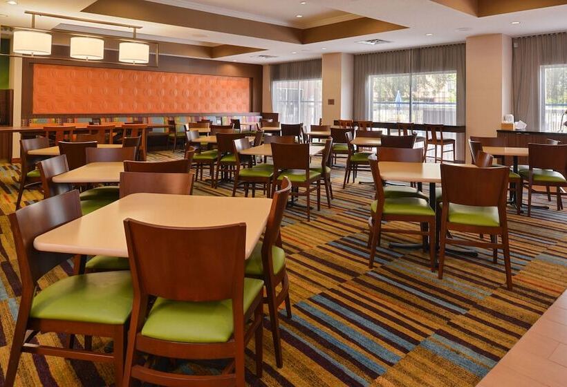ホテル Fairfield Inn Orlando Airport