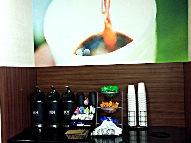 ホテル Fairfield Inn Orlando Airport