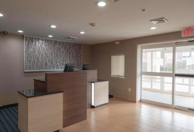 فندق Fairfield Inn & Suites By Marriott Cleveland Streetsboro