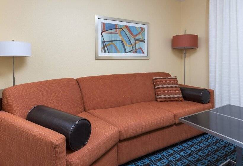 فندق Fairfield Inn & Suites By Marriott Galesburg