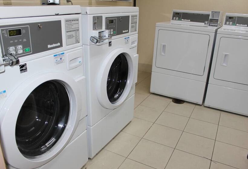 בית מלון כפרי Fairfield Inn & Suites Kansas City Liberty