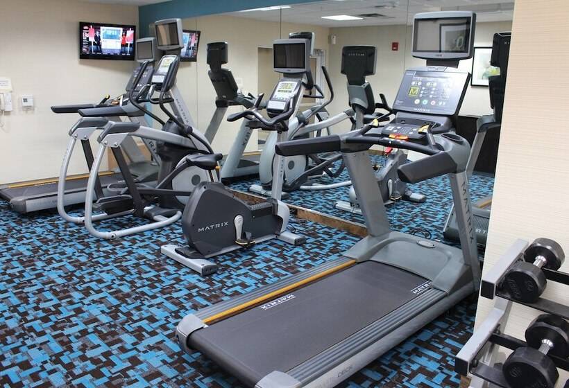 בית מלון כפרי Fairfield Inn & Suites Kansas City Liberty