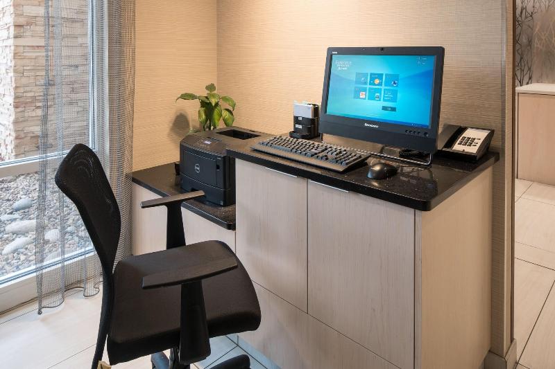 Отель Fairfield Inn By Marriott Loveland Fort Collins