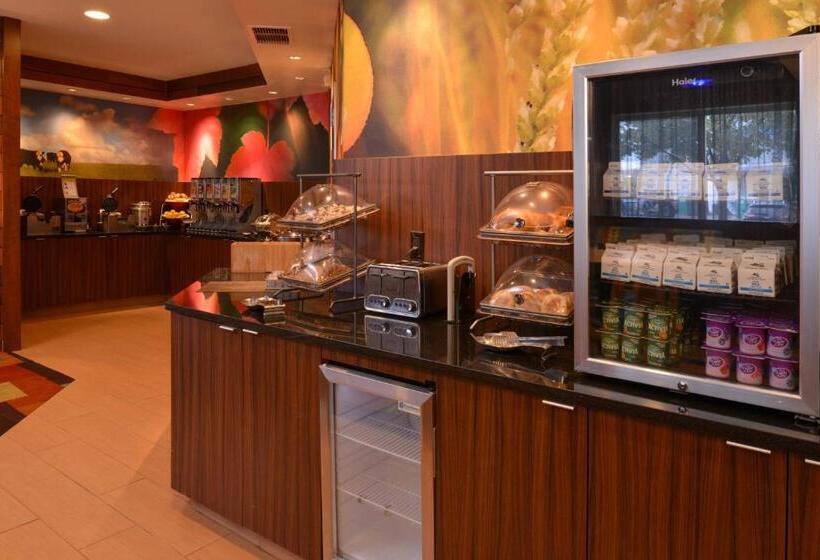 Отель Baymont By Wyndham St Charles