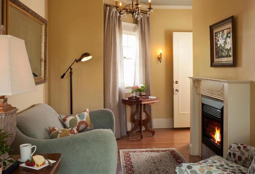 فندق Fairview Inn