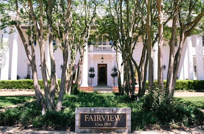 فندق Fairview Inn
