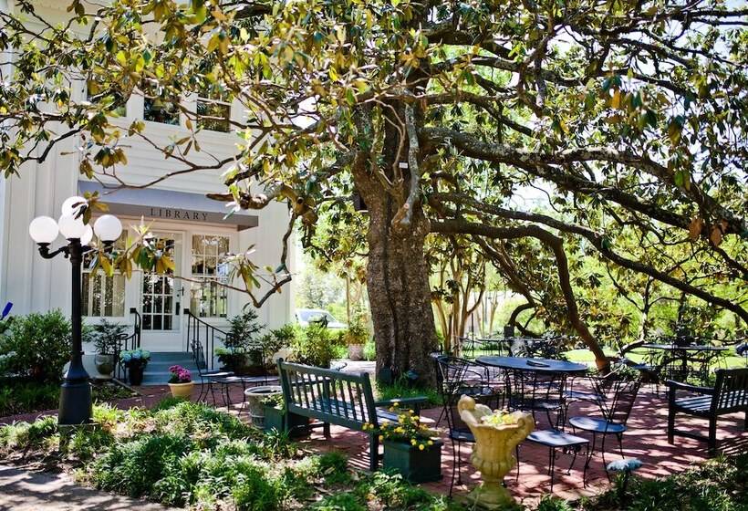 فندق Fairview Inn