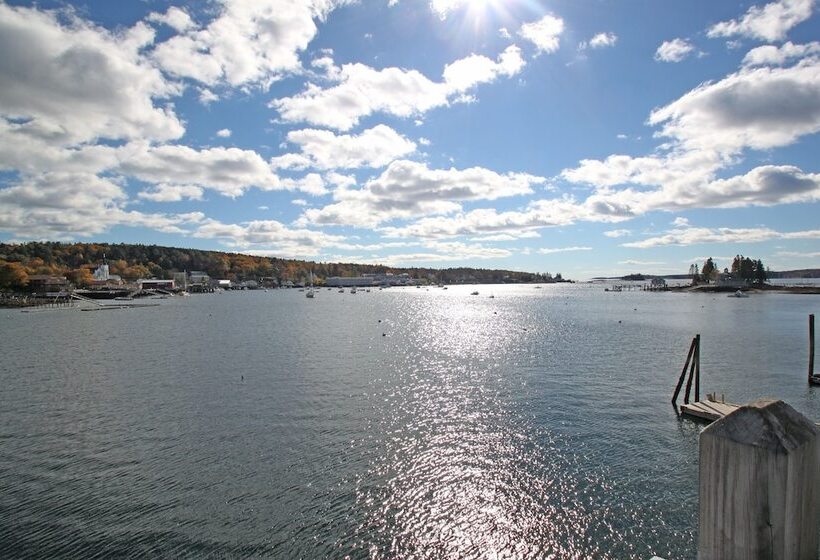 酒店 Fisherman's Wharf Inn