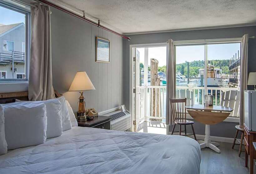 酒店 Fisherman's Wharf Inn