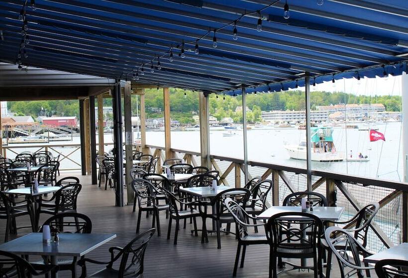 酒店 Fisherman's Wharf Inn