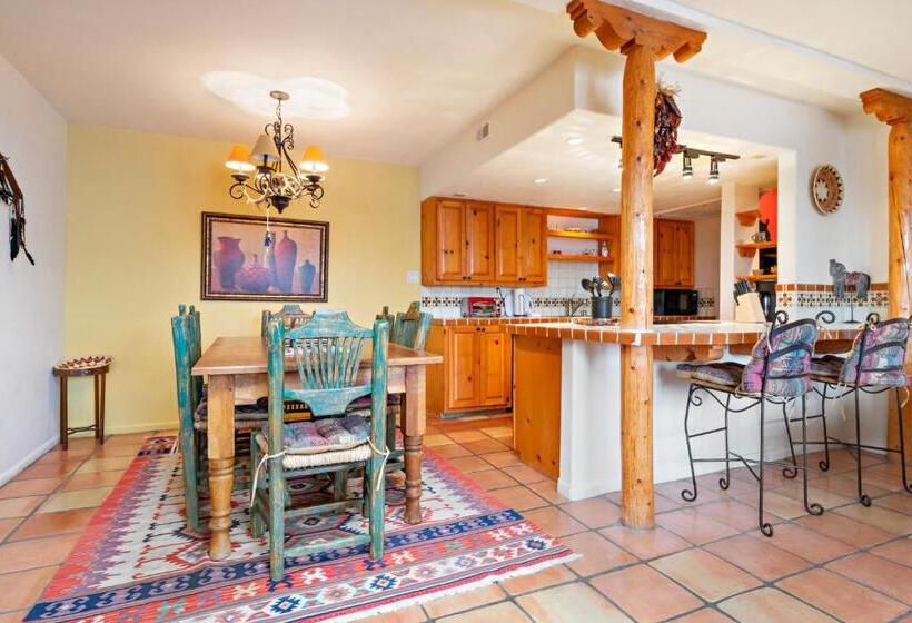 Отель Fort Marcy Suites By All Seasons Resort Lodging