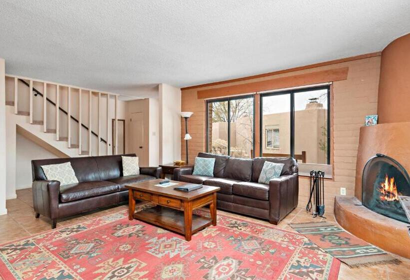 Отель Fort Marcy Suites By All Seasons Resort Lodging