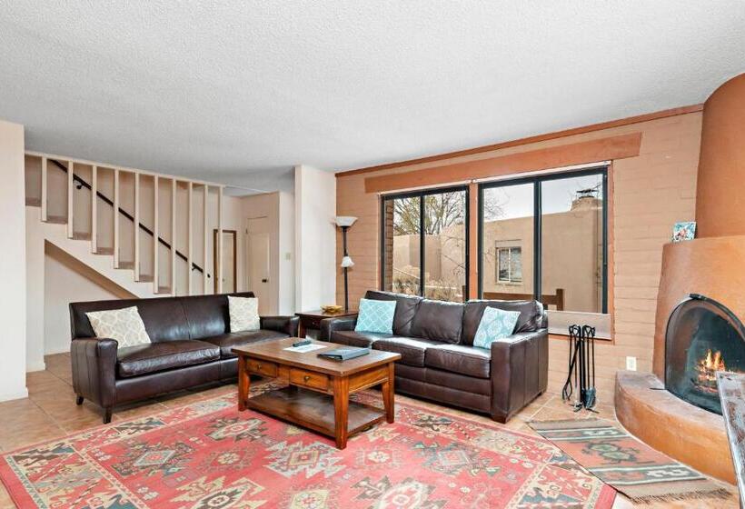 Отель Fort Marcy Suites By All Seasons Resort Lodging