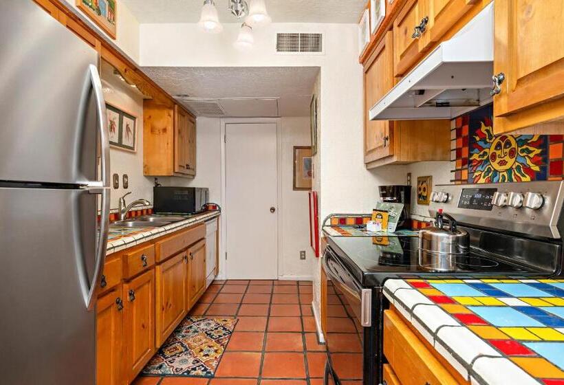 Отель Fort Marcy Suites By All Seasons Resort Lodging