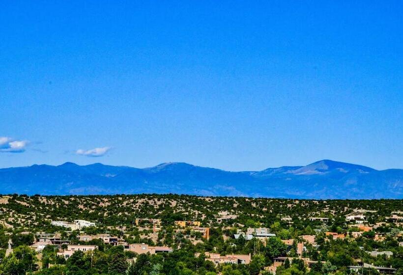 Отель Fort Marcy Suites By All Seasons Resort Lodging