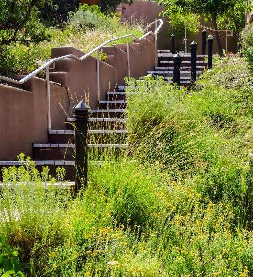 Отель Fort Marcy Suites By All Seasons Resort Lodging