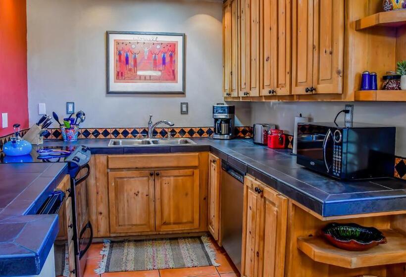 Отель Fort Marcy Suites By All Seasons Resort Lodging