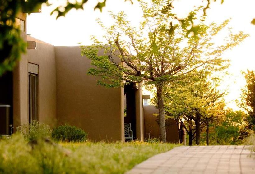 Отель Fort Marcy Suites By All Seasons Resort Lodging