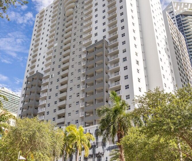 Fortune House Hotel Suites