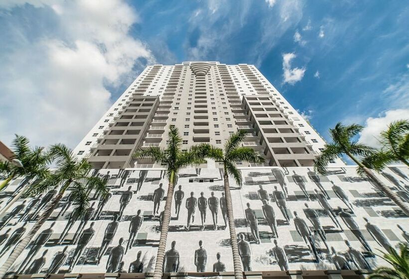 Fortune House Hotel Suites