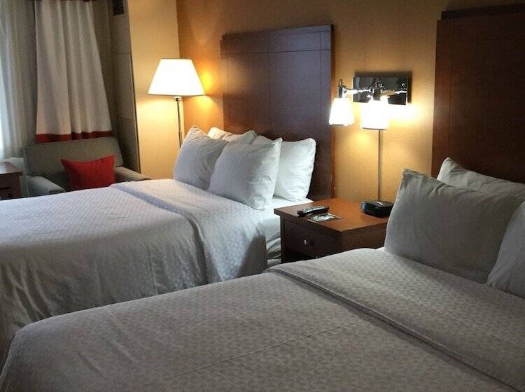 Radisson Hotel Detroit Metro Airport