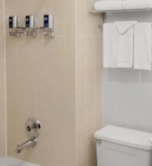 Radisson Hotel Detroit Metro Airport