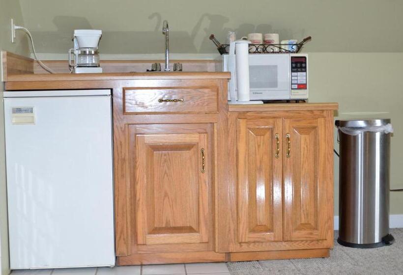 בית מלון כפרי Four Seasons Country Inn