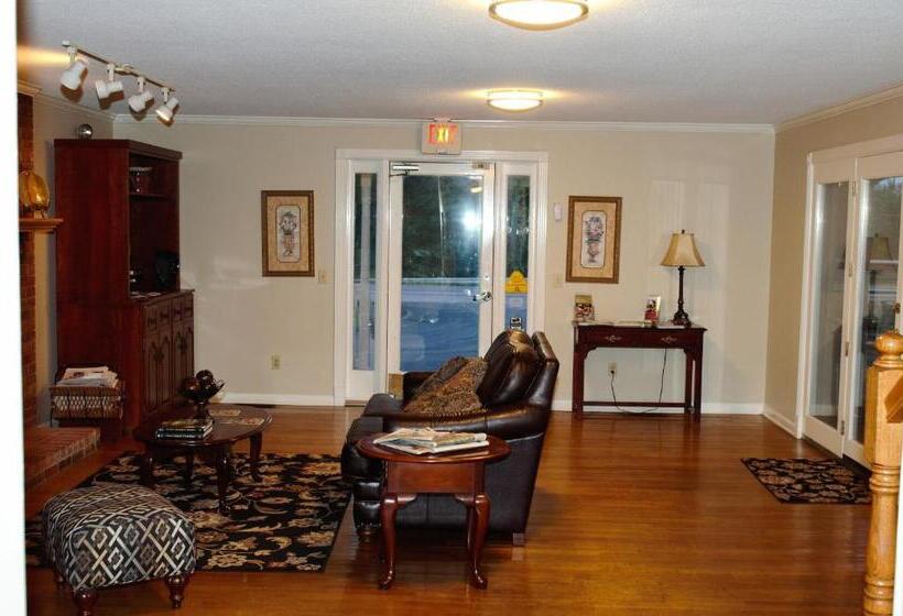 בית מלון כפרי Four Seasons Country Inn