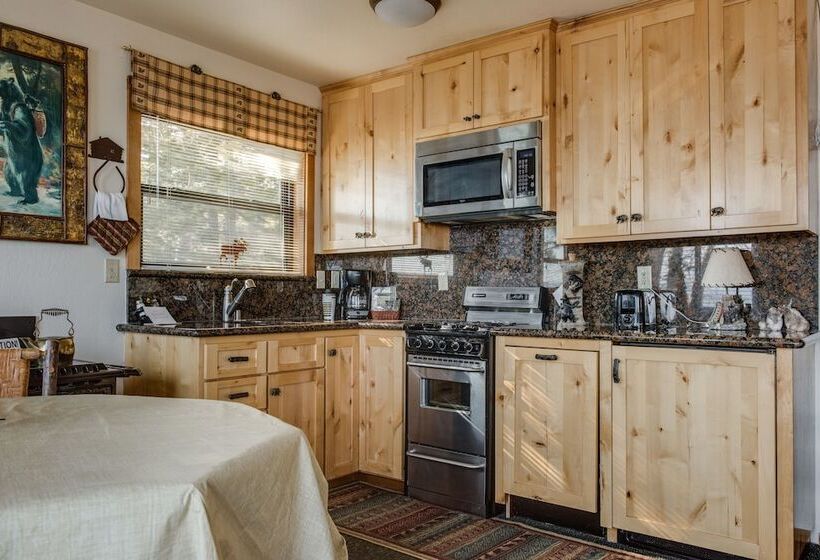 Отель Franciscan Lodge