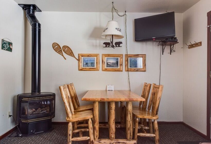 Отель Franciscan Lodge